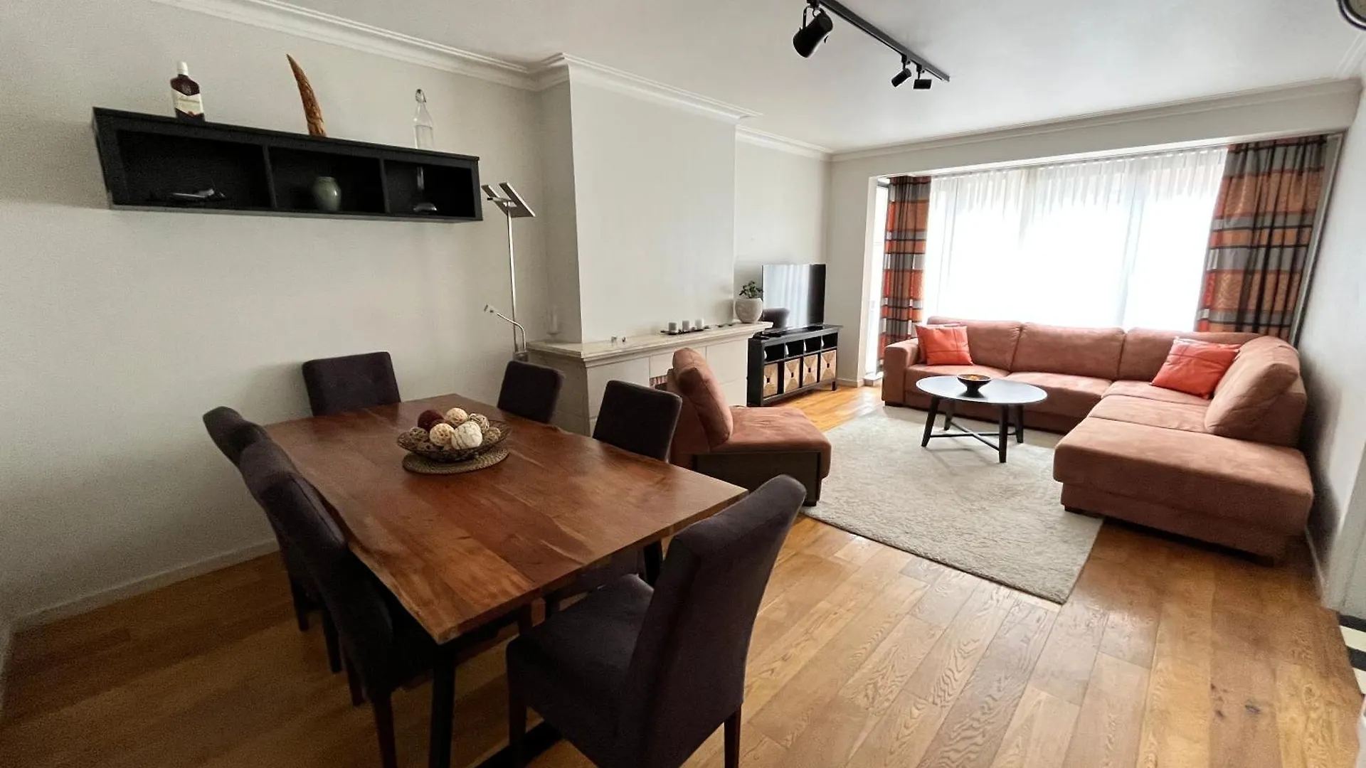 Spacious 2 Bedroom App In The Center With Balcony Ghent Apartment